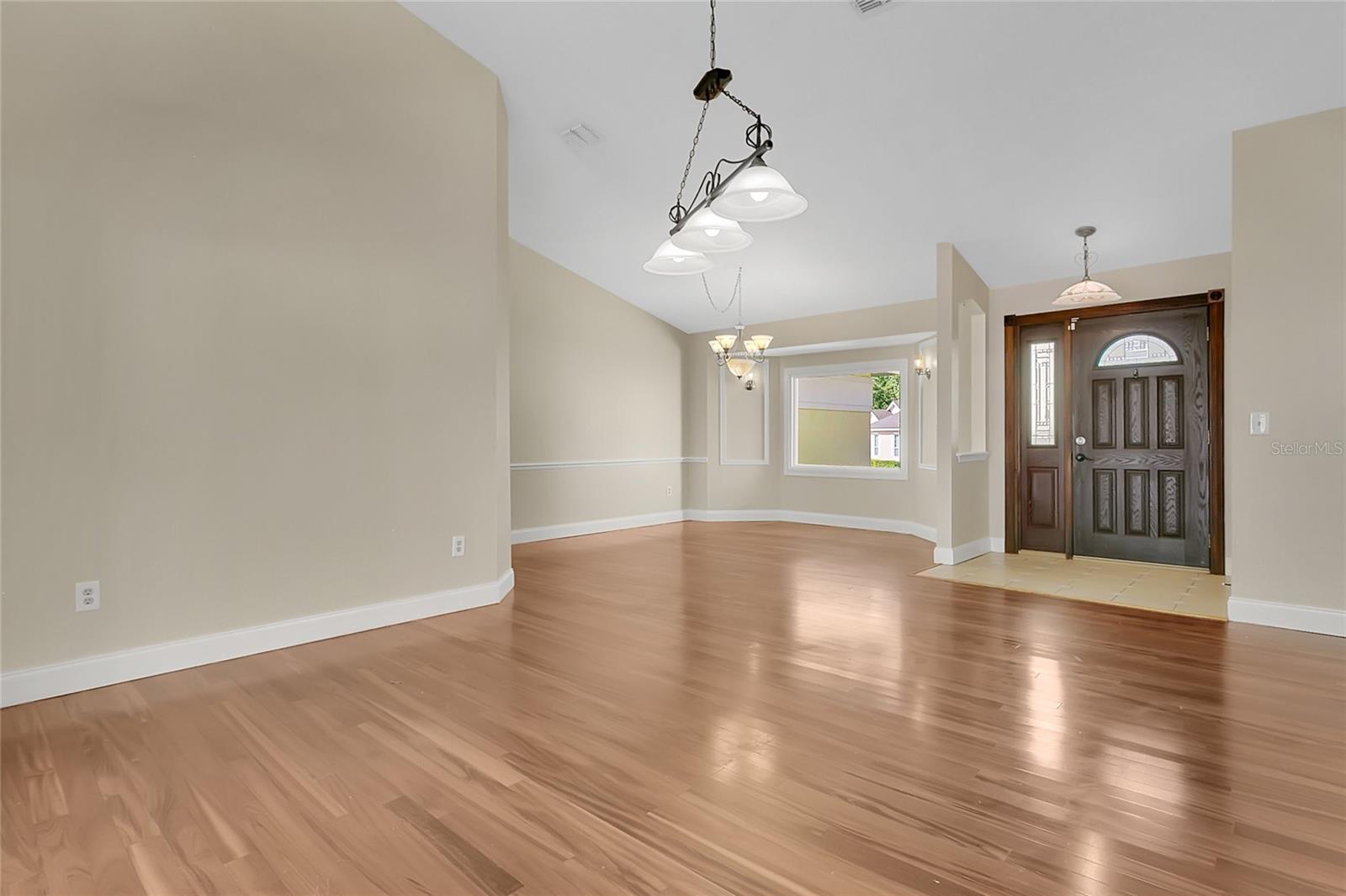 1512 ADRIATIC DRIVE