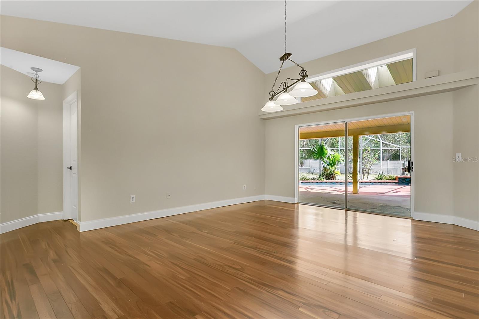 1512 ADRIATIC DRIVE