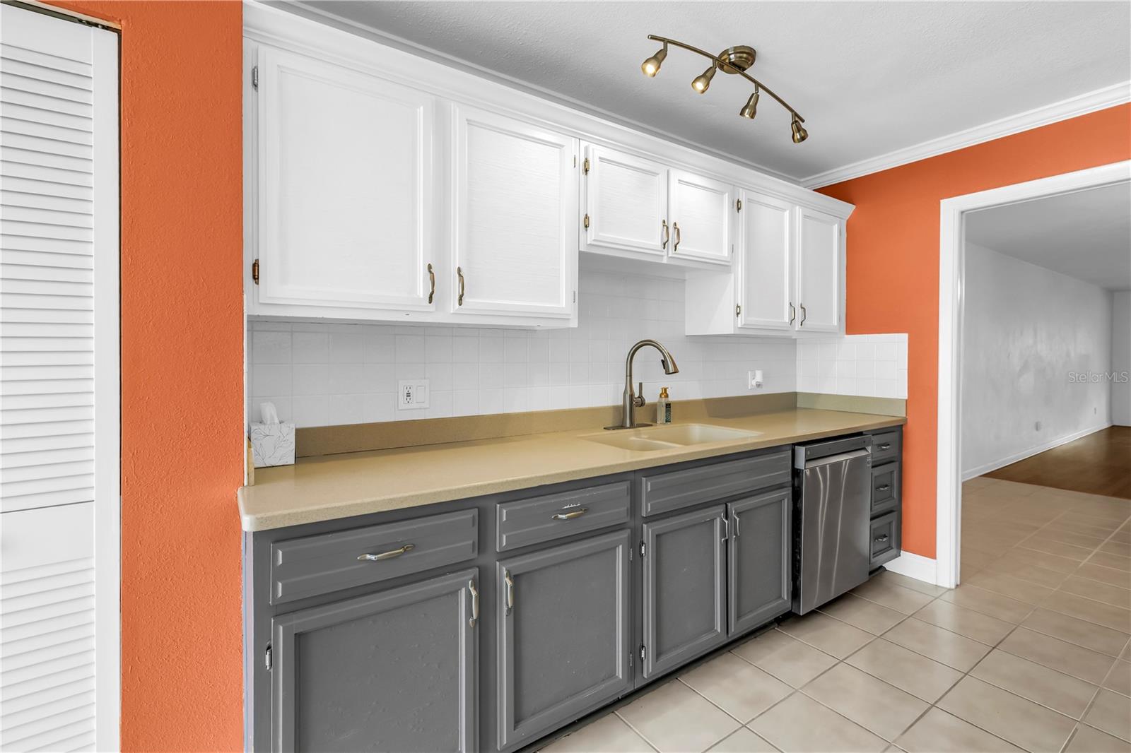 BOCA CIEGA POINT EAST - Residential