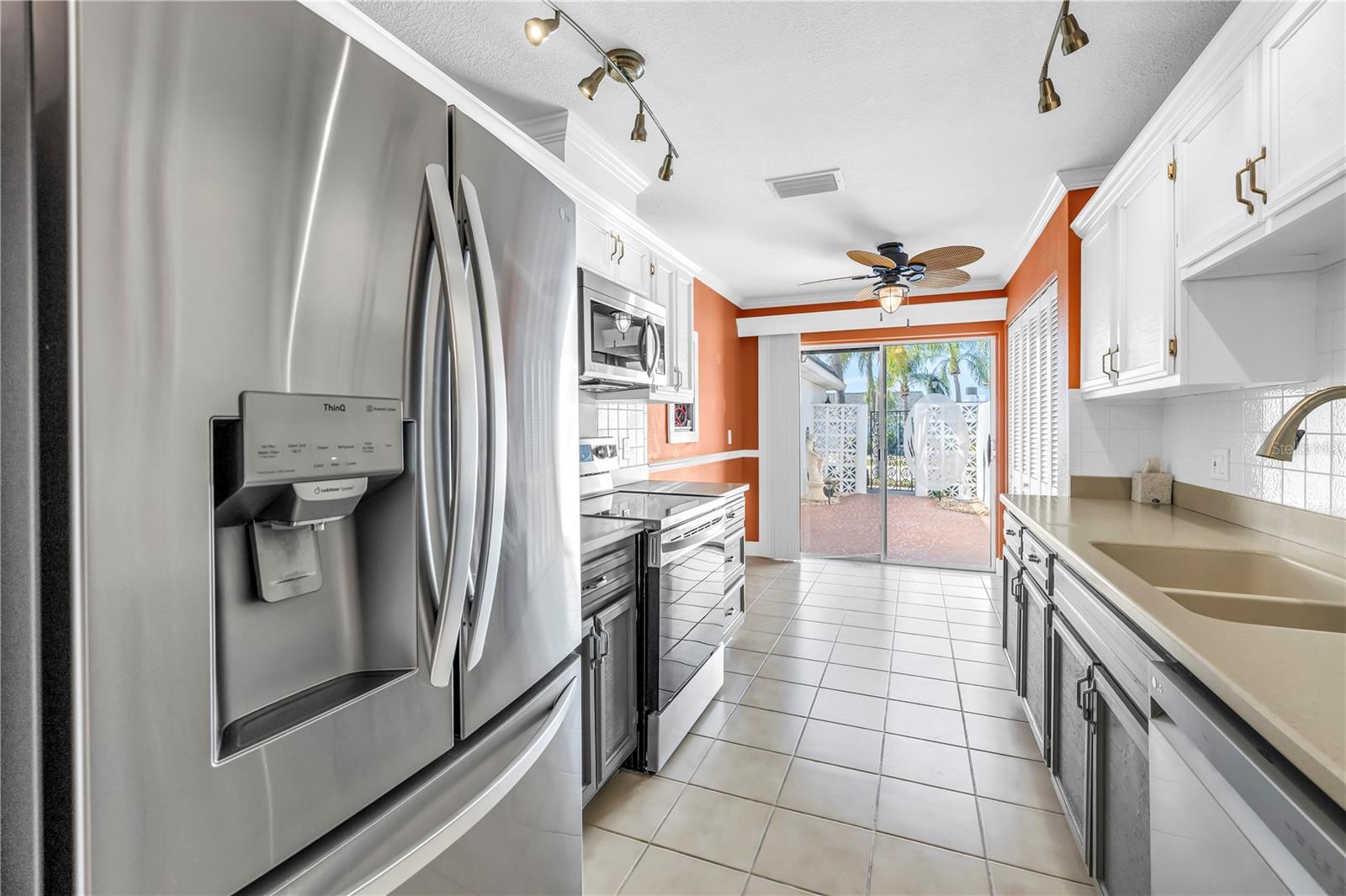 BOCA CIEGA POINT EAST - Residential