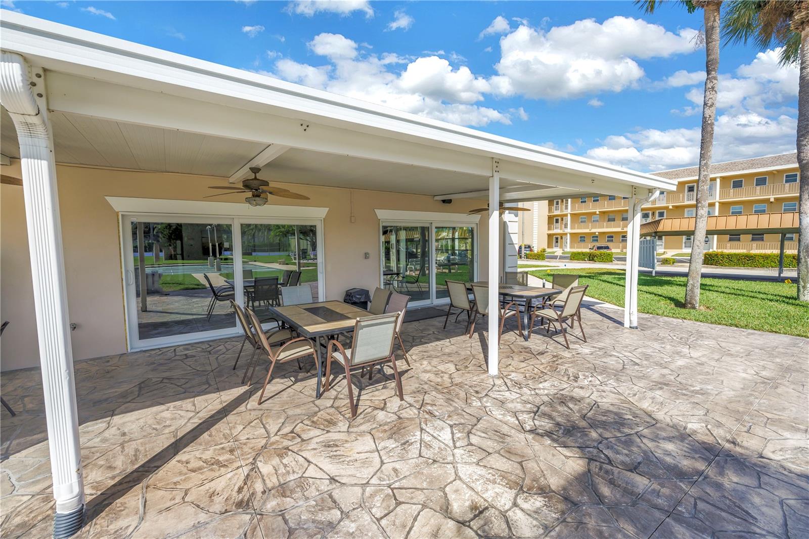 BOCA CIEGA POINT EAST - Residential