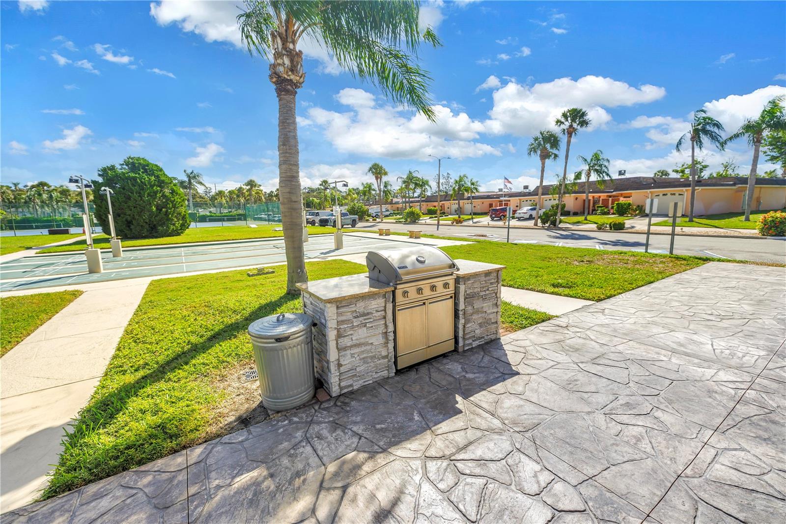 BOCA CIEGA POINT EAST - Residential