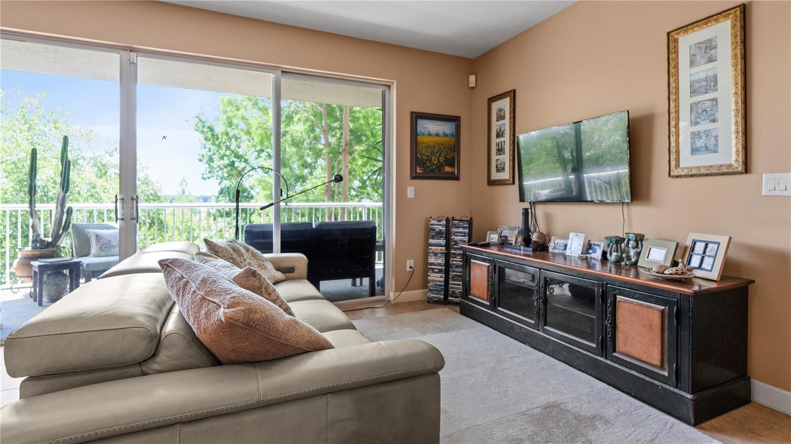 PROMENADE PH 01 - Residential