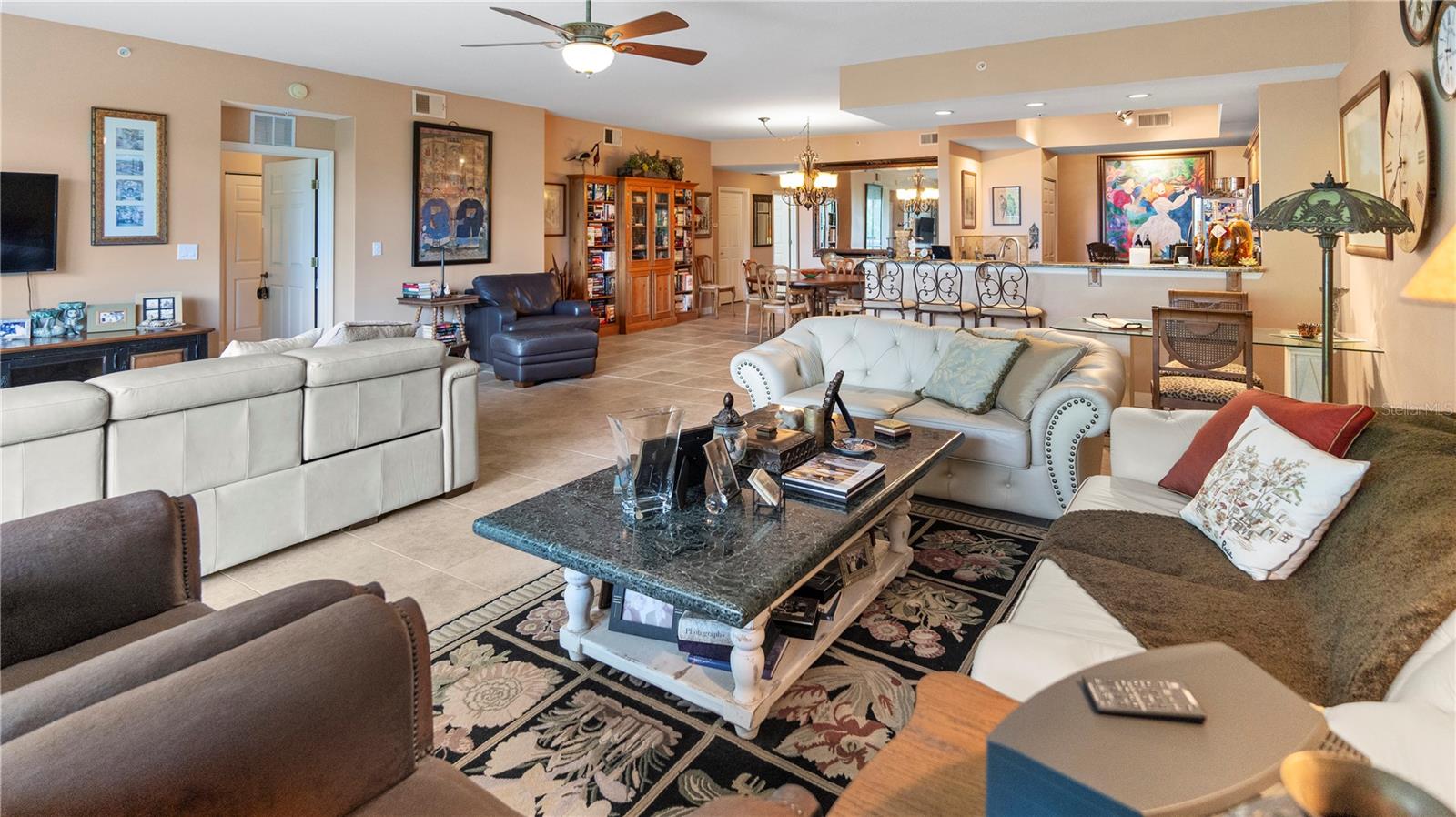 PROMENADE PH 01 - Residential