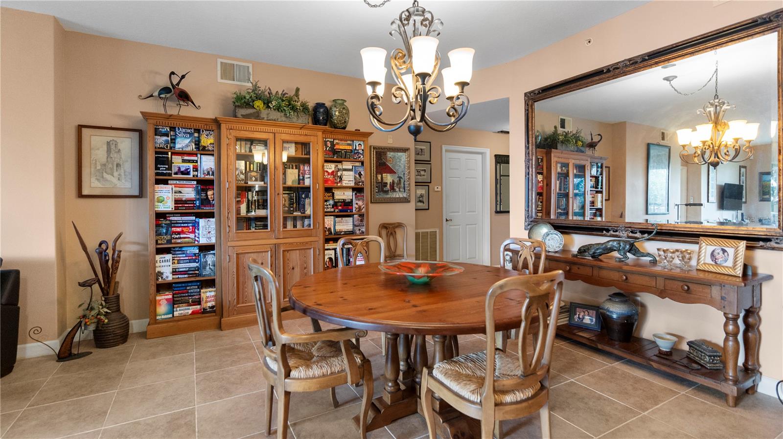 PROMENADE PH 01 - Residential