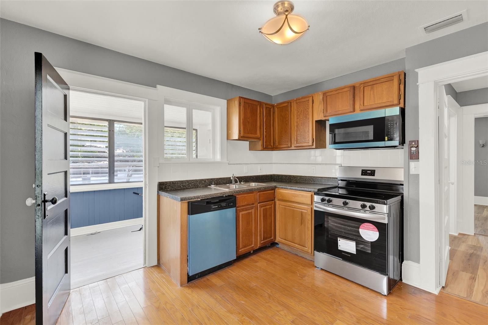 EUSTIS - Residential Lease