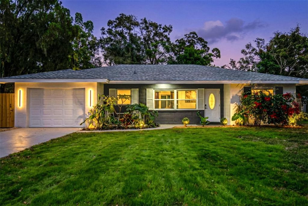 Photo of 3015 Vinson Avenue, Sarasota, FL 34232 (MLS # A4675524)