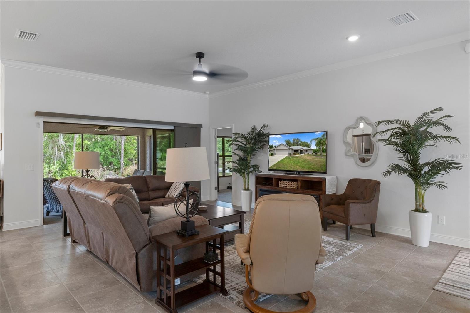 CANTERBURY LAKE ESTATE FIRST ADD - Residential