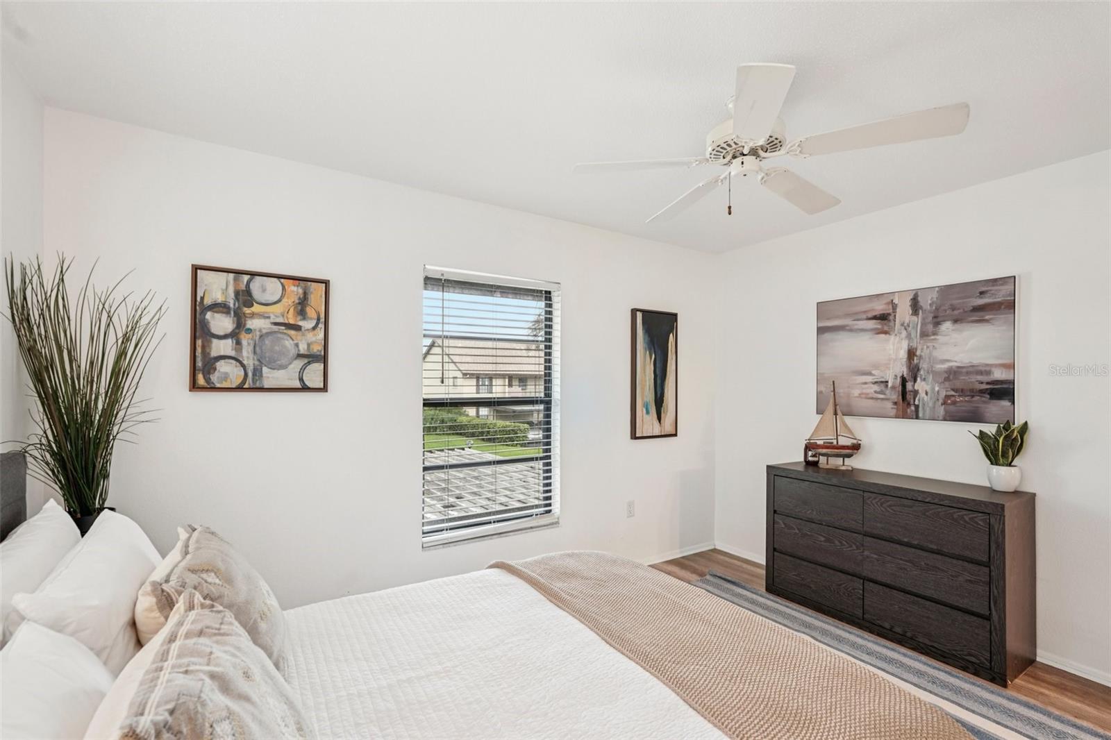 MISSION LAKES - Residential