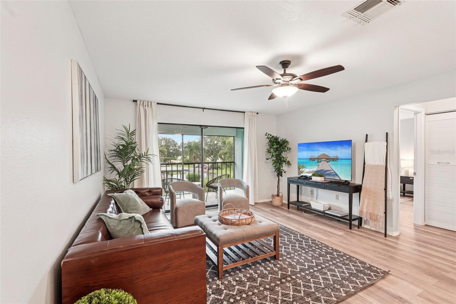 MISSION LAKES - Residential