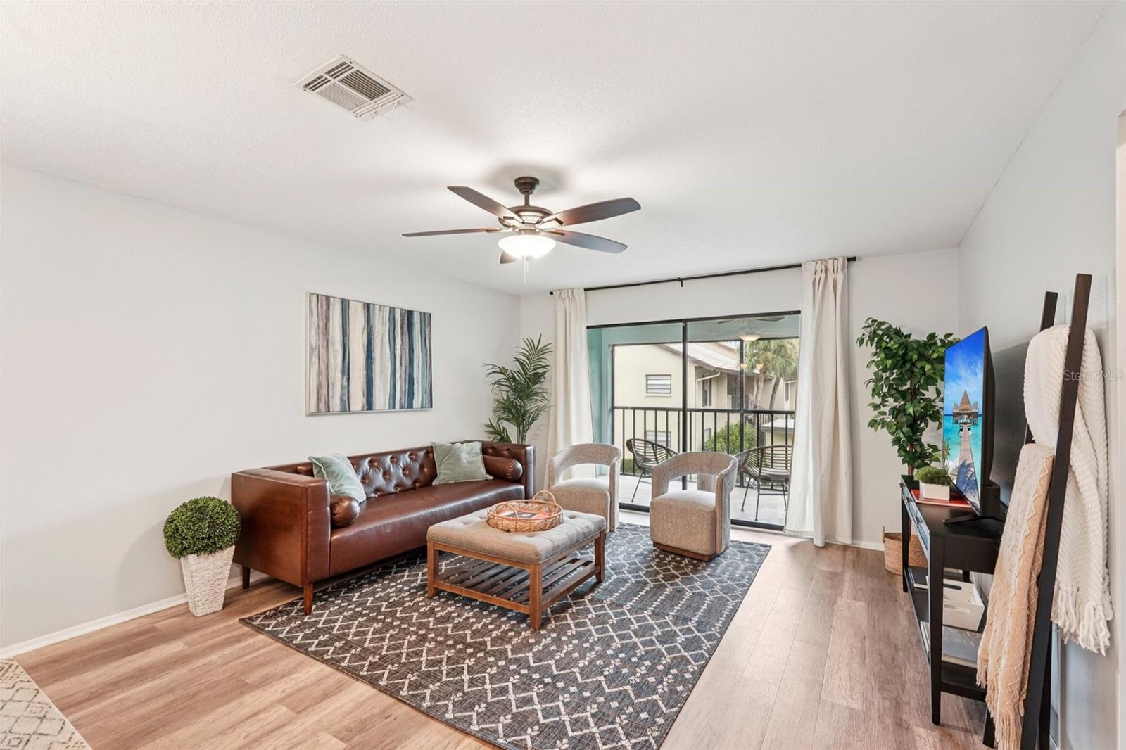 MISSION LAKES - Residential