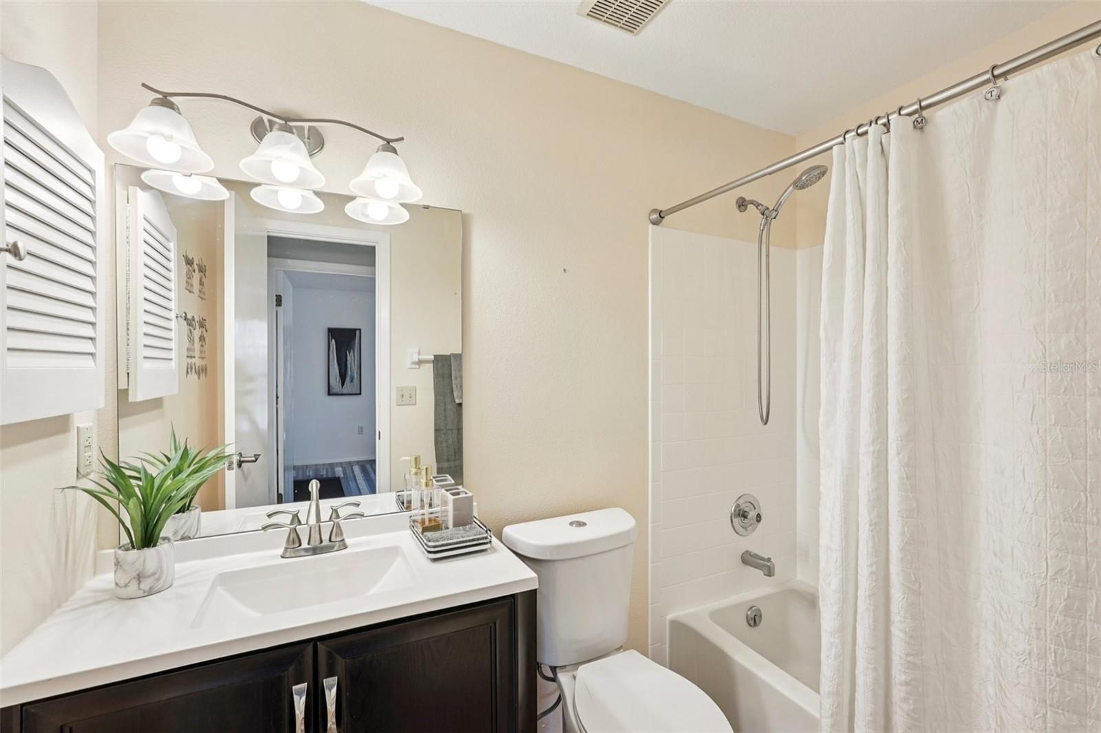 MISSION LAKES - Residential