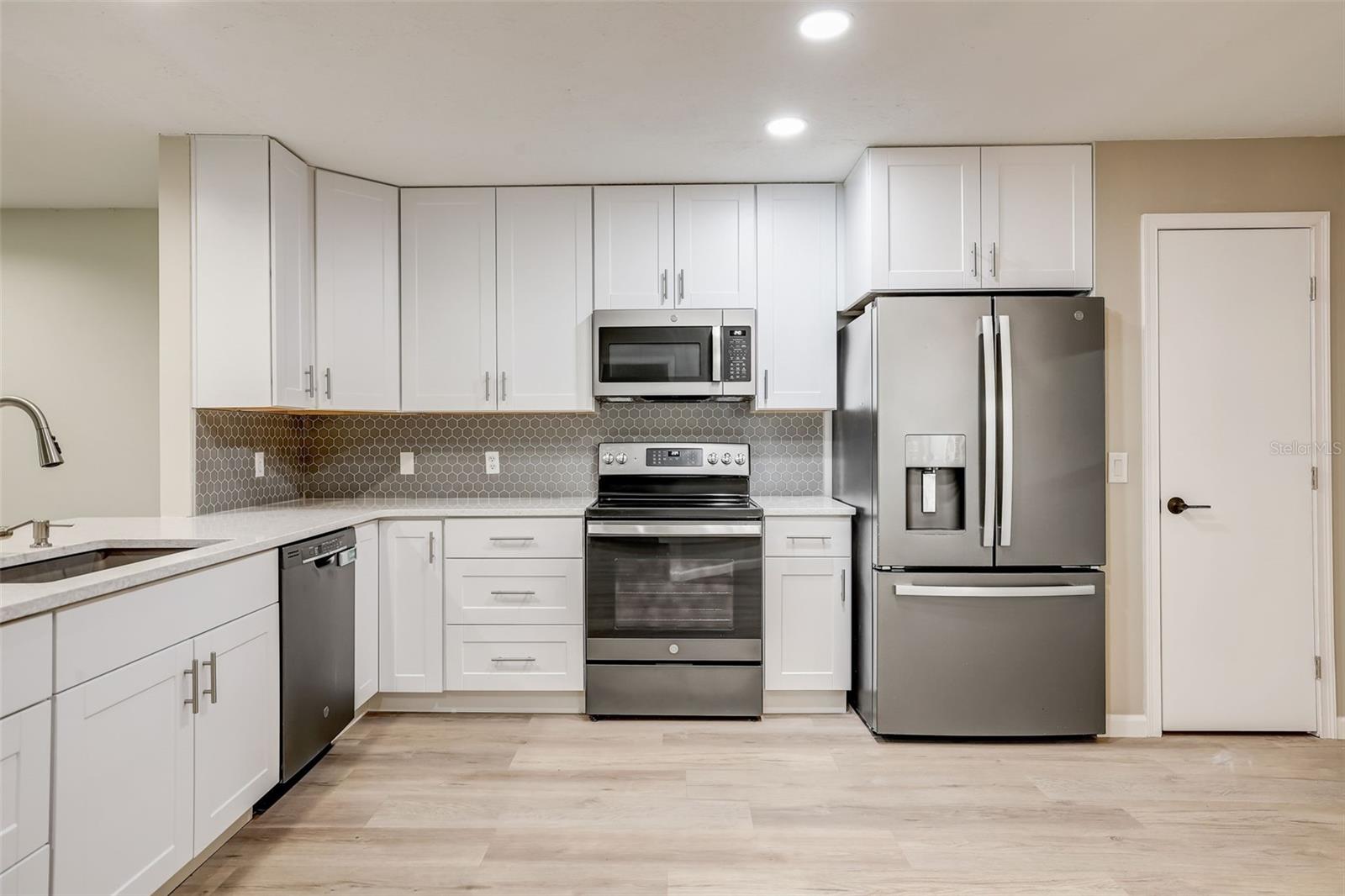 PORT MALABAR CNTRY CLUB UNIT2 - Residential