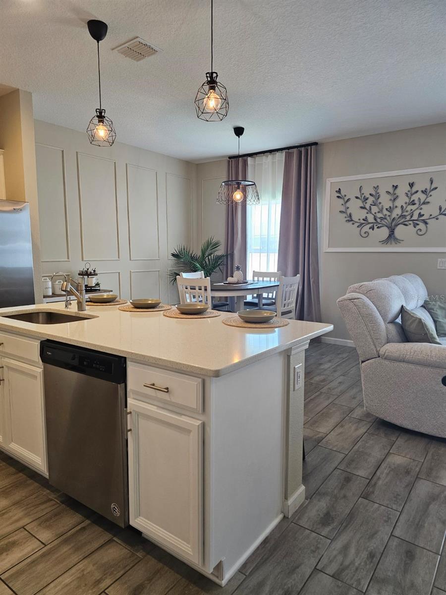 ORCHID GRAVE - Residential Lease