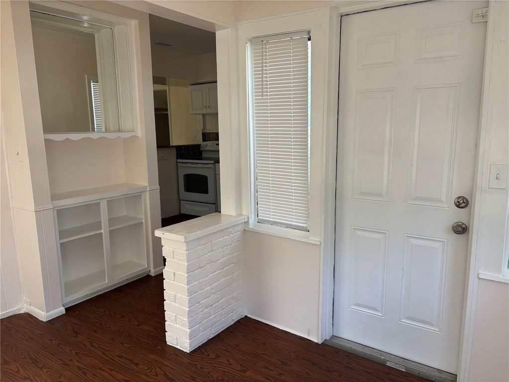 Photo of 2162 46th Avenue N, St Petersburg, FL 33714 (MLS # TB8493790)