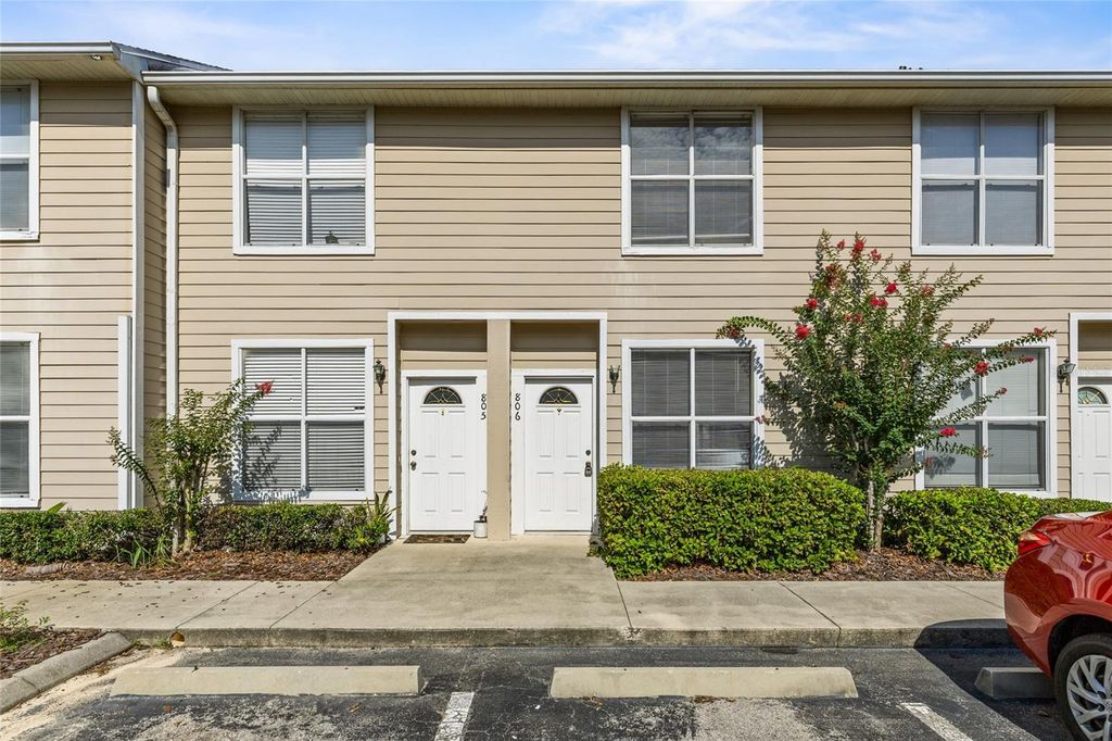 Photo of 3901 SW 20th Avenue #806, Gainesville, FL 32607 (MLS # GC531815)