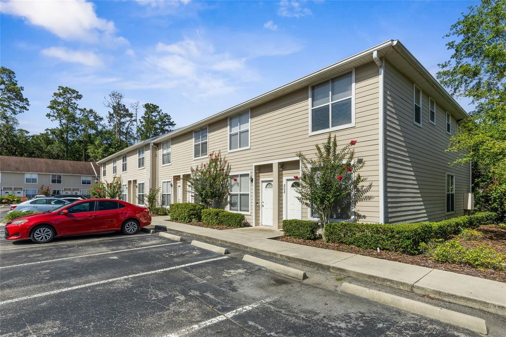 Photo of 3901 SW 20th Avenue #806, Gainesville, FL 32607 (MLS # GC531815)