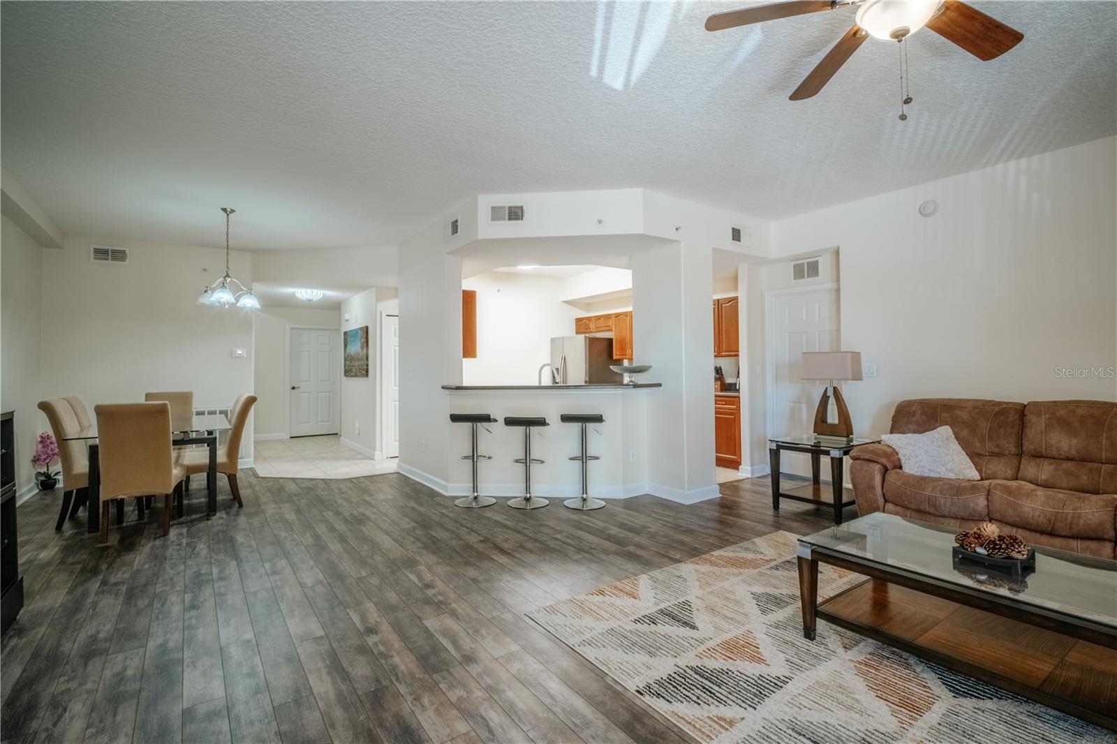 PROMENADE PH 01 - Residential