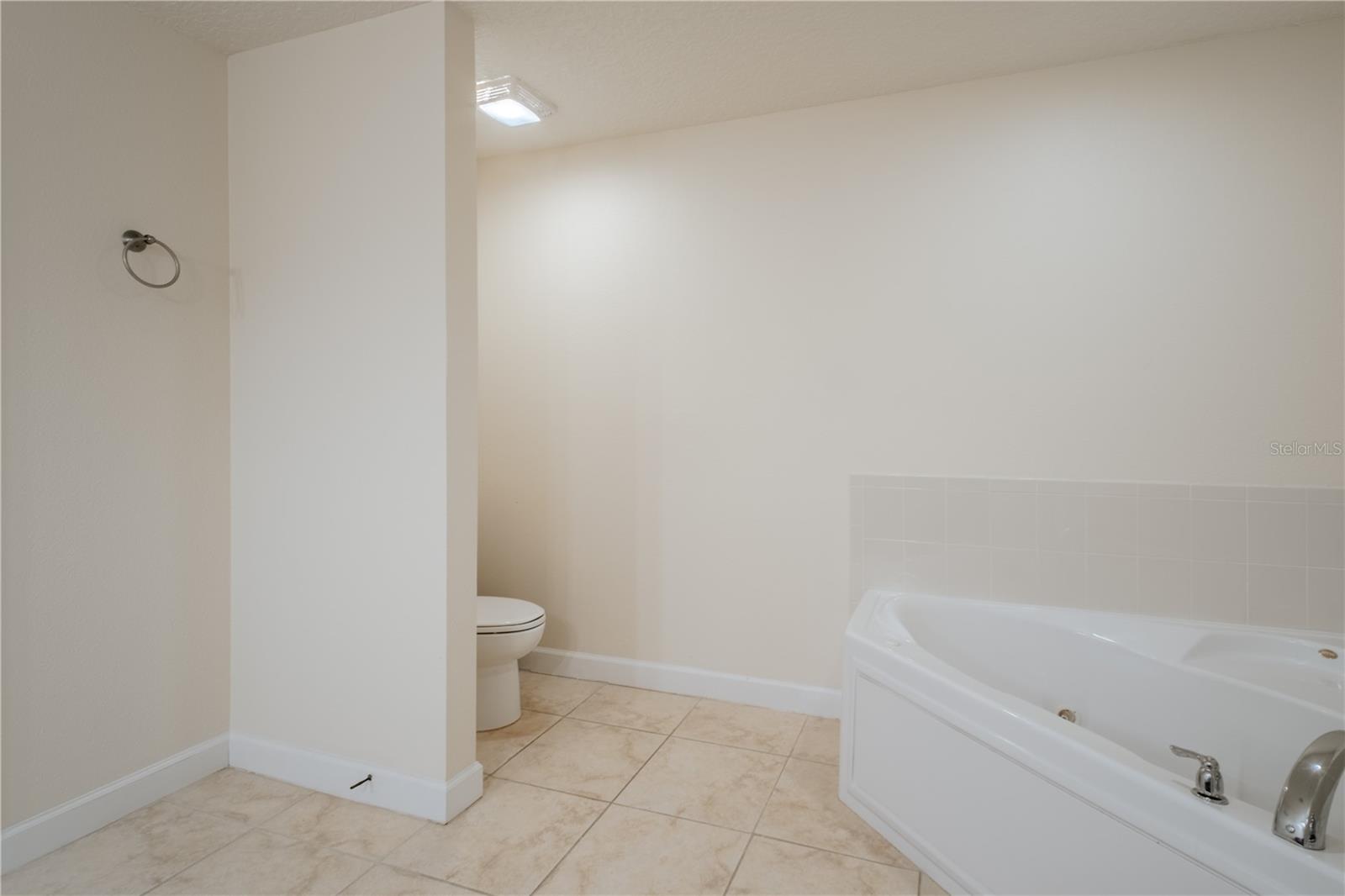 PROMENADE PH 01 - Residential