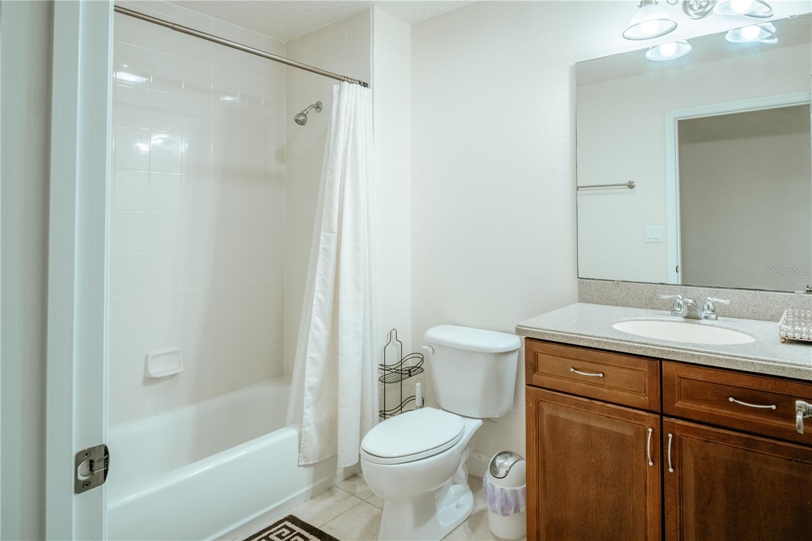 PROMENADE PH 01 - Residential