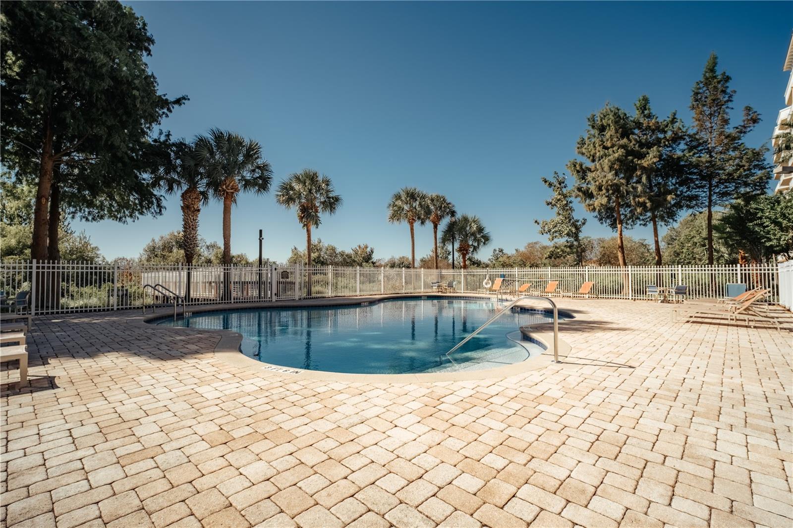 PROMENADE PH 01 - Residential