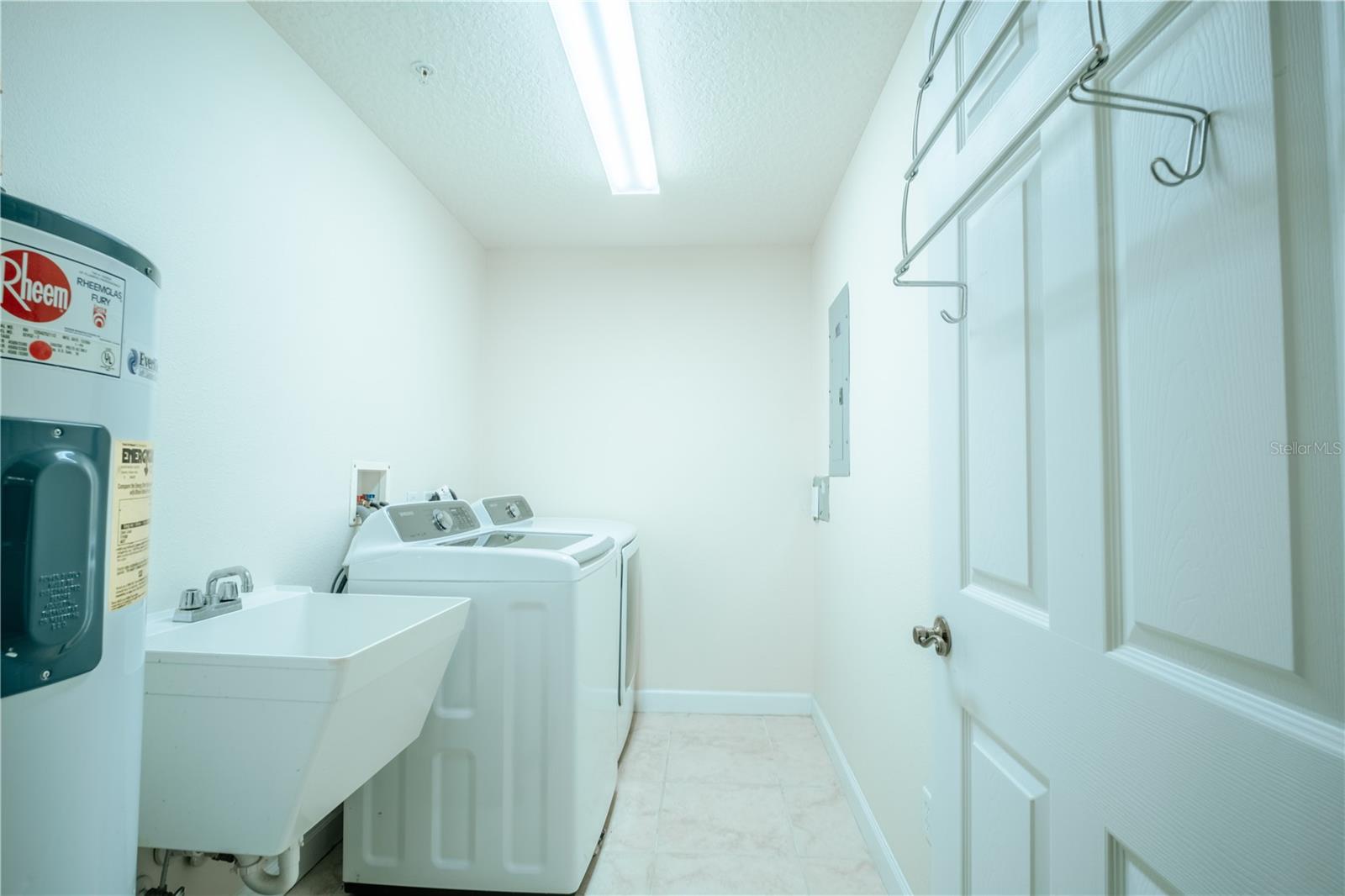 PROMENADE PH 01 - Residential