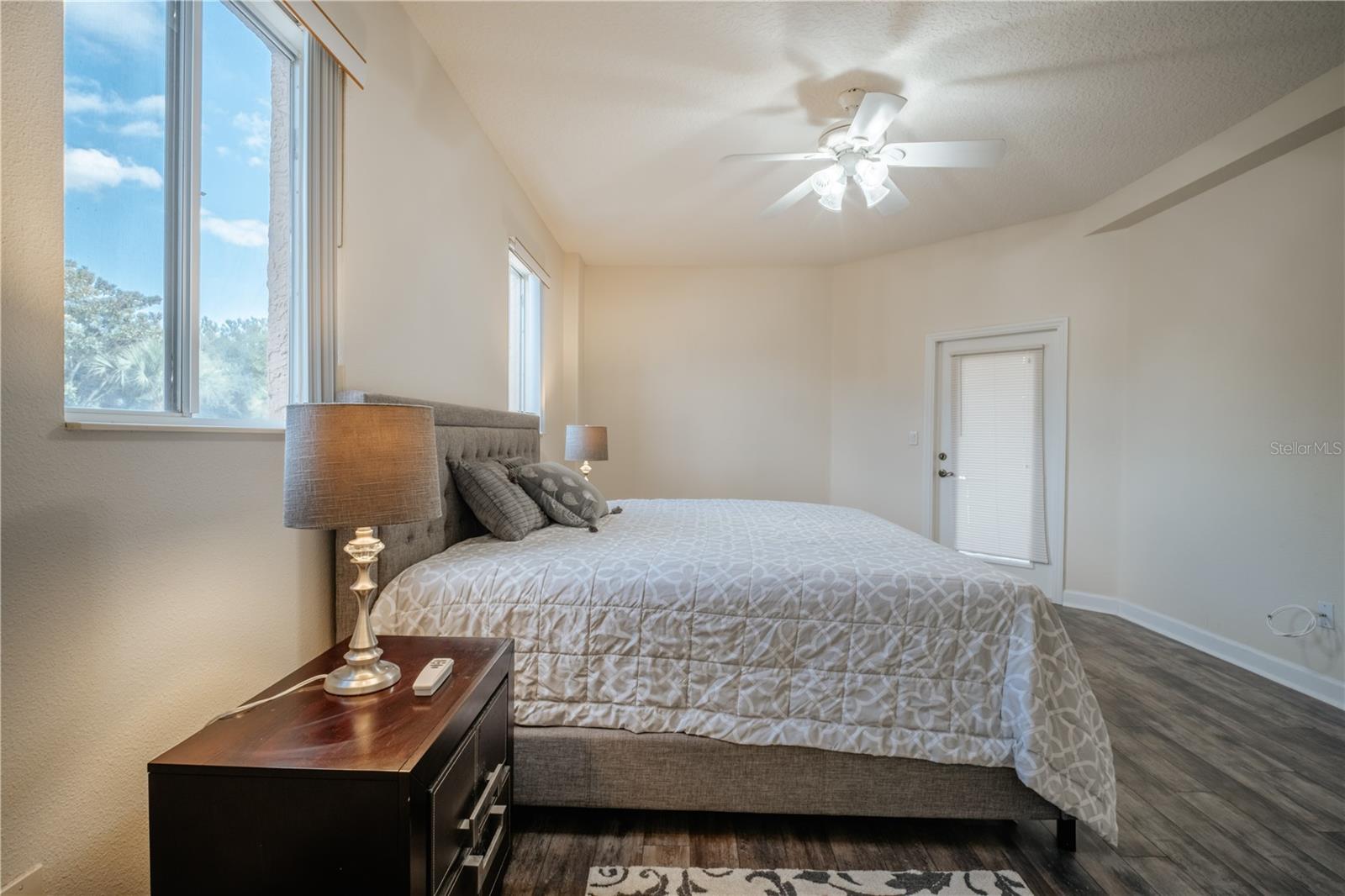 PROMENADE PH 01 - Residential