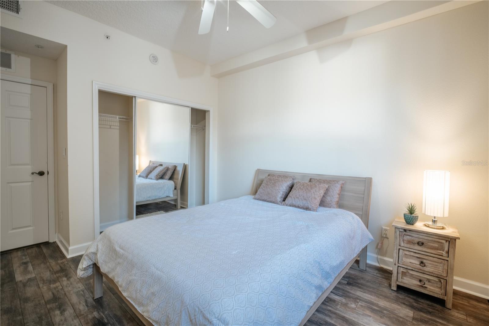 PROMENADE PH 01 - Residential