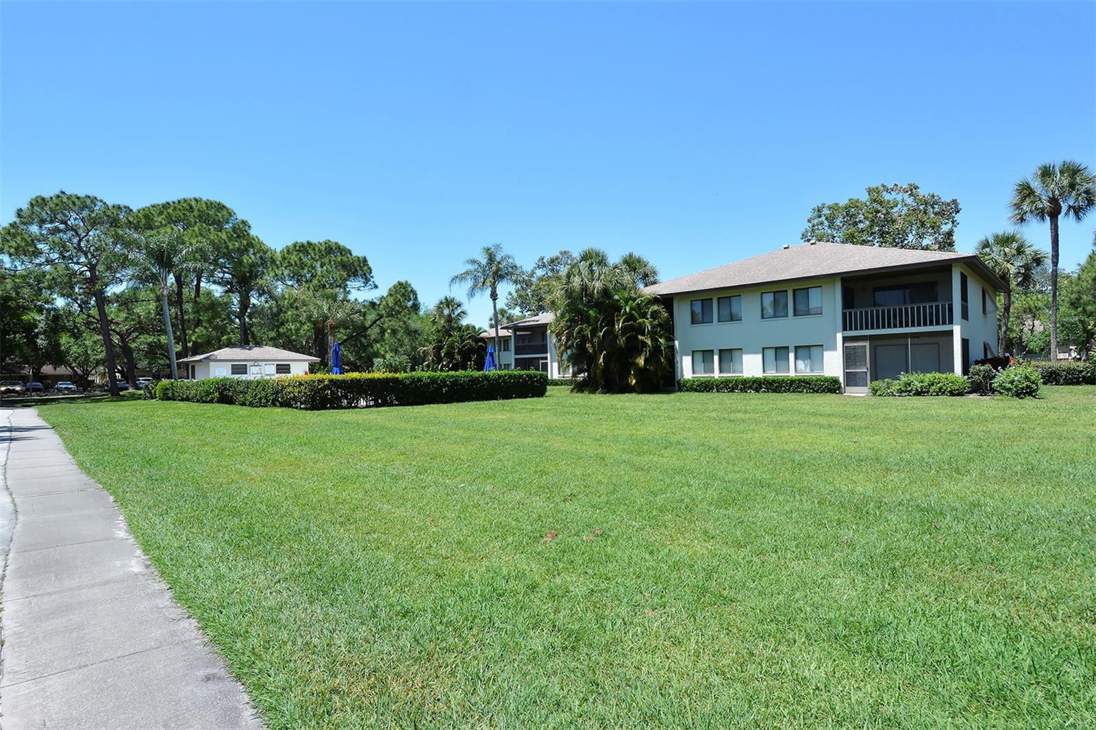 WILLOW LINKS - Residential Lease