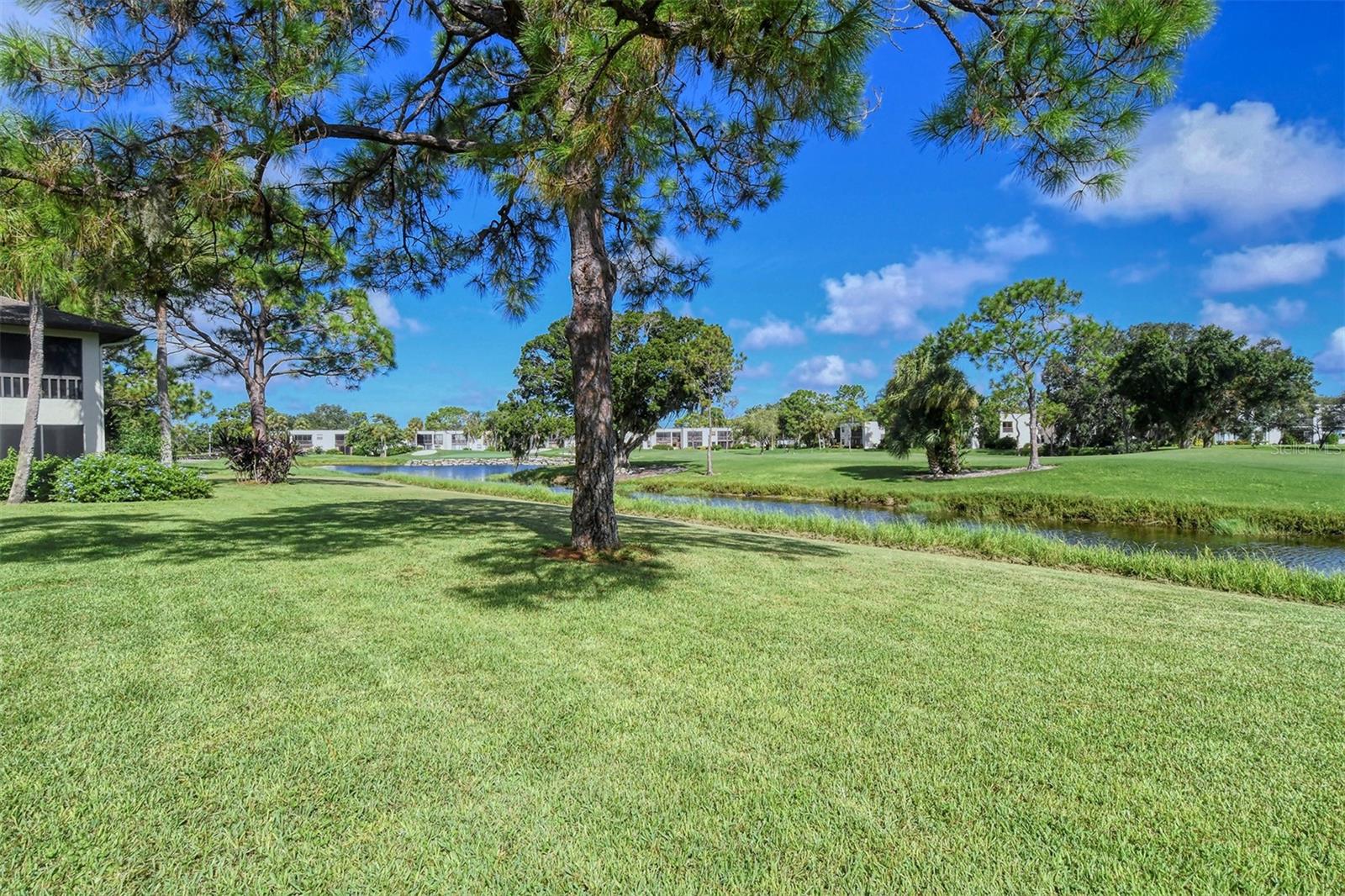 WILLOW LINKS - Residential Lease