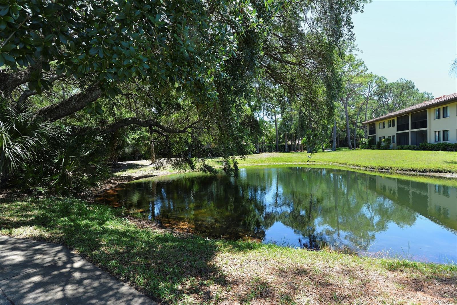 WILLOW LINKS - Residential Lease
