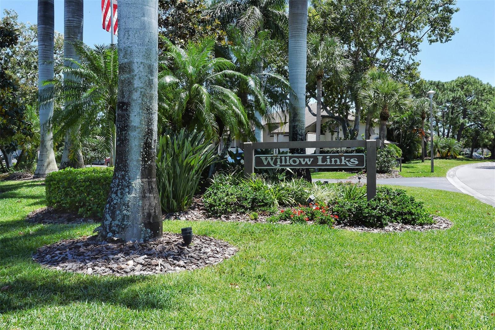 WILLOW LINKS - Residential Lease