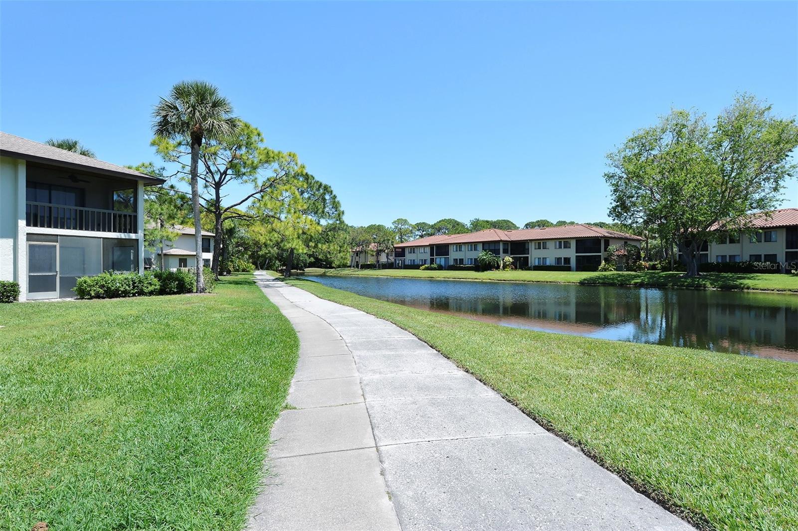 WILLOW LINKS - Residential Lease