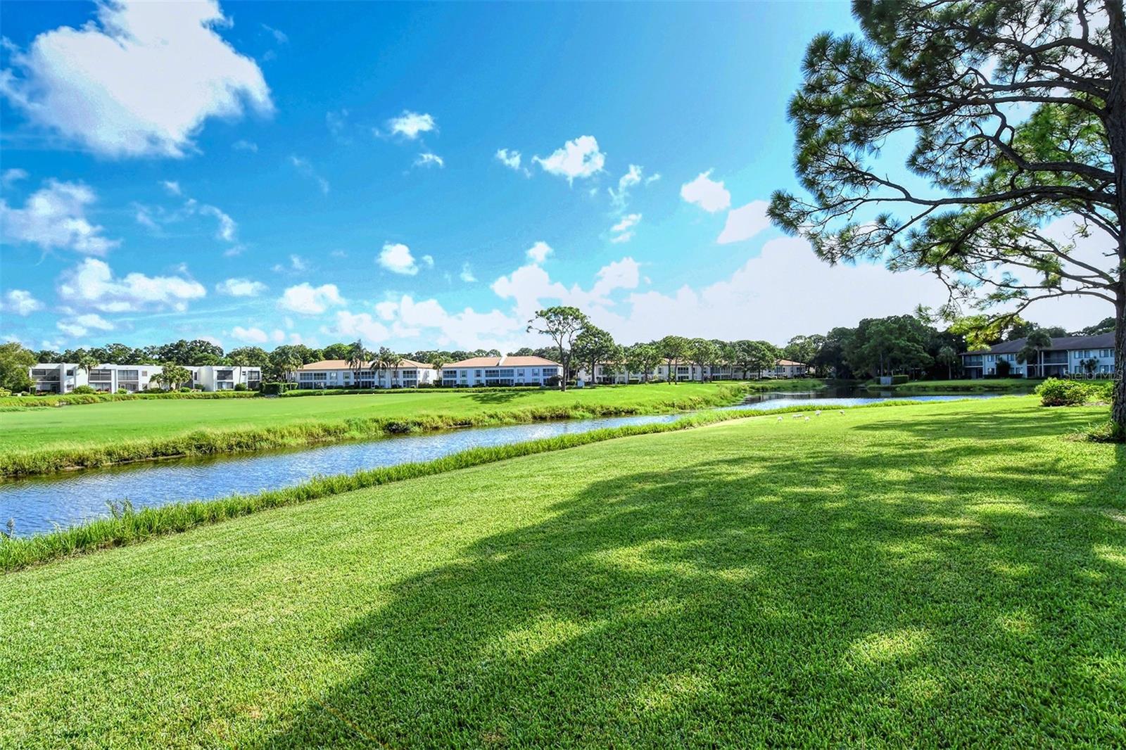 WILLOW LINKS - Residential Lease