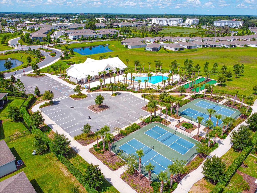 Photo of 8128 Penrose Place, Wildwood, FL 34785 (MLS # G5106387)