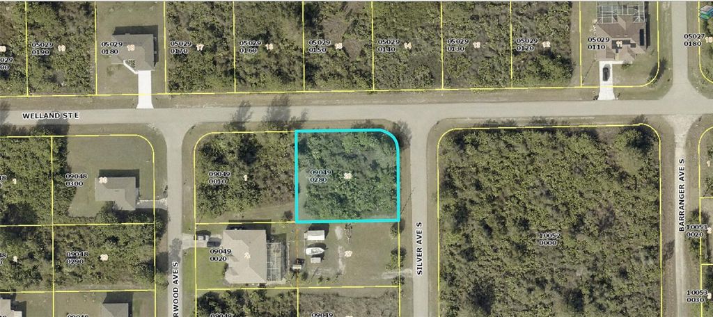 Photo of 546 Silver Avenue S, Lehigh Acres, FL 33974 (MLS # O6307267)