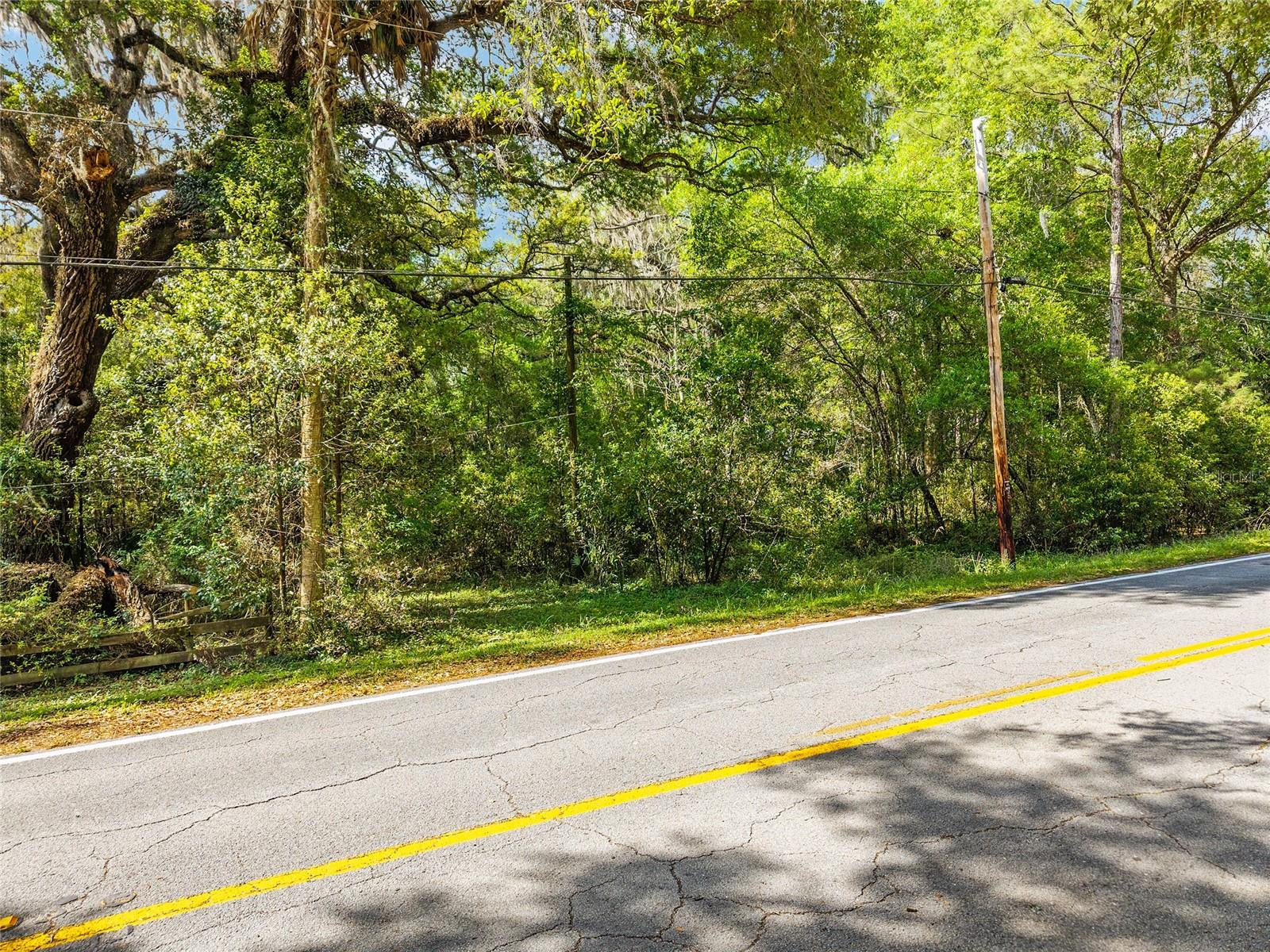 227 SE TUSCAWILLA ROAD