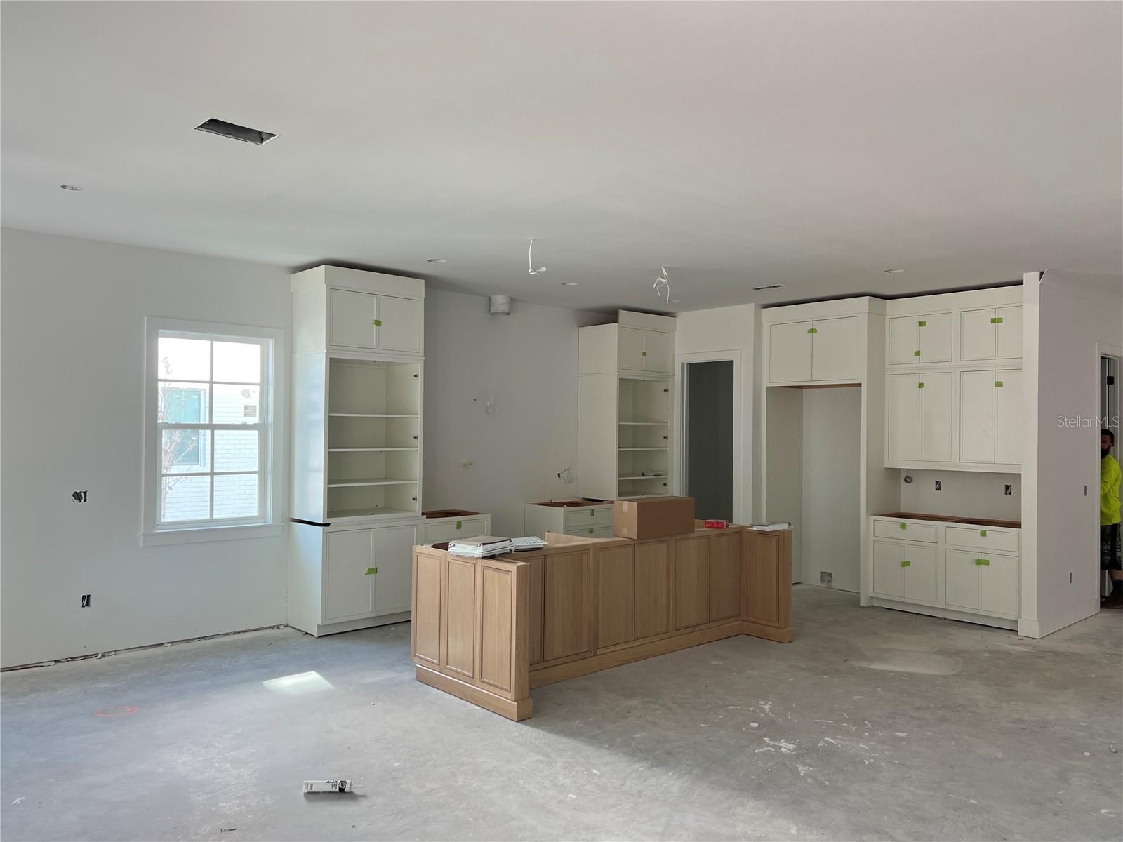 320 W PARK AVENUE