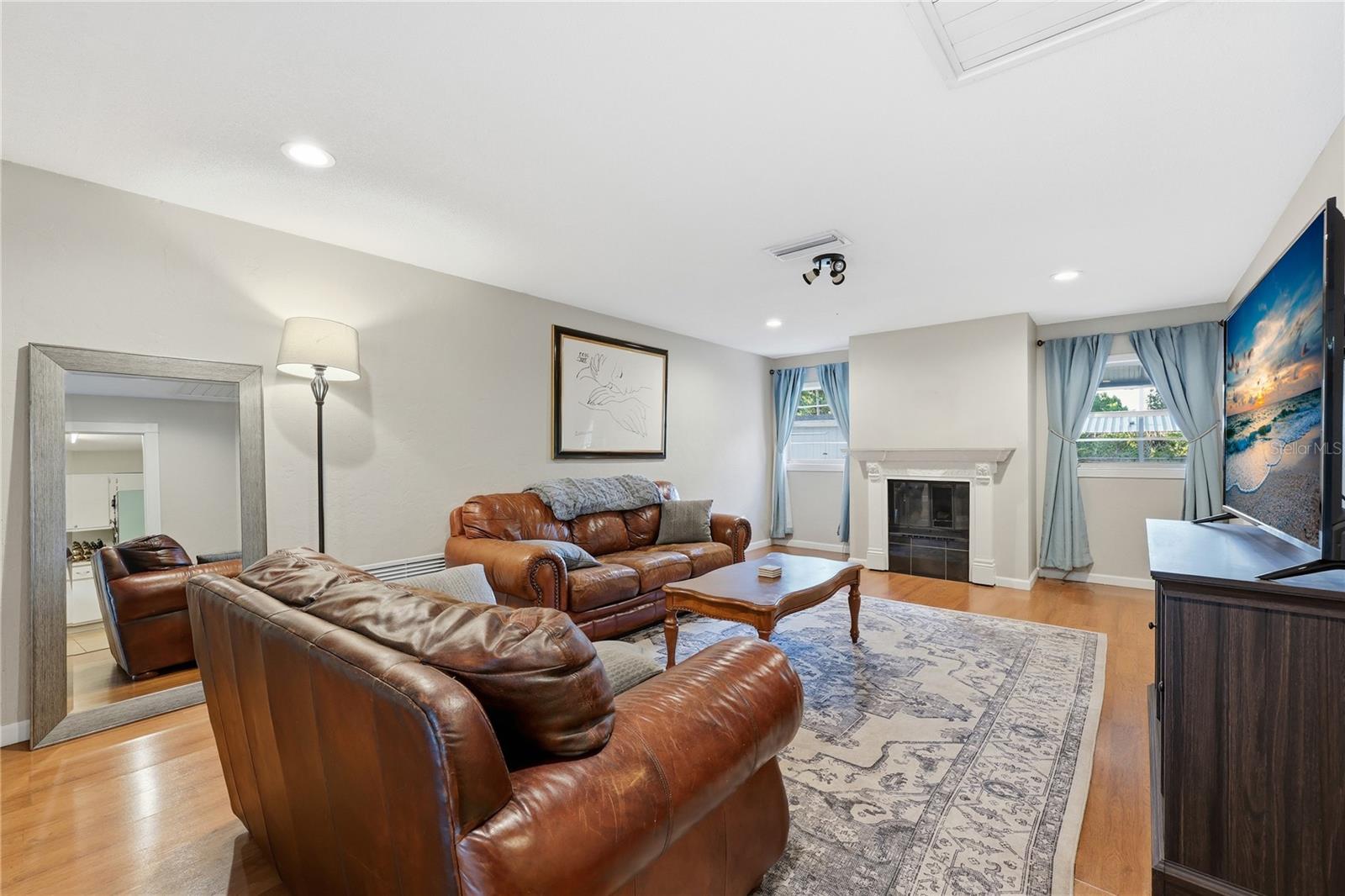 NORTHWOOD - Residential