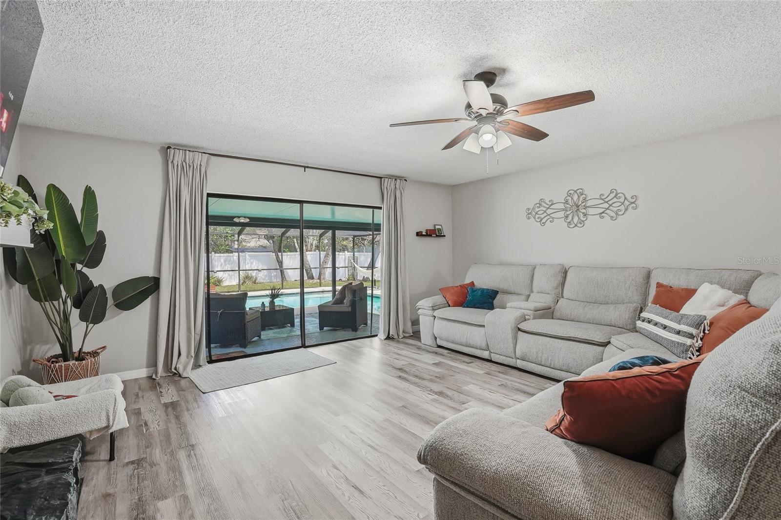 BLOOMINGDALE SEC D UNIT 1 - Residential