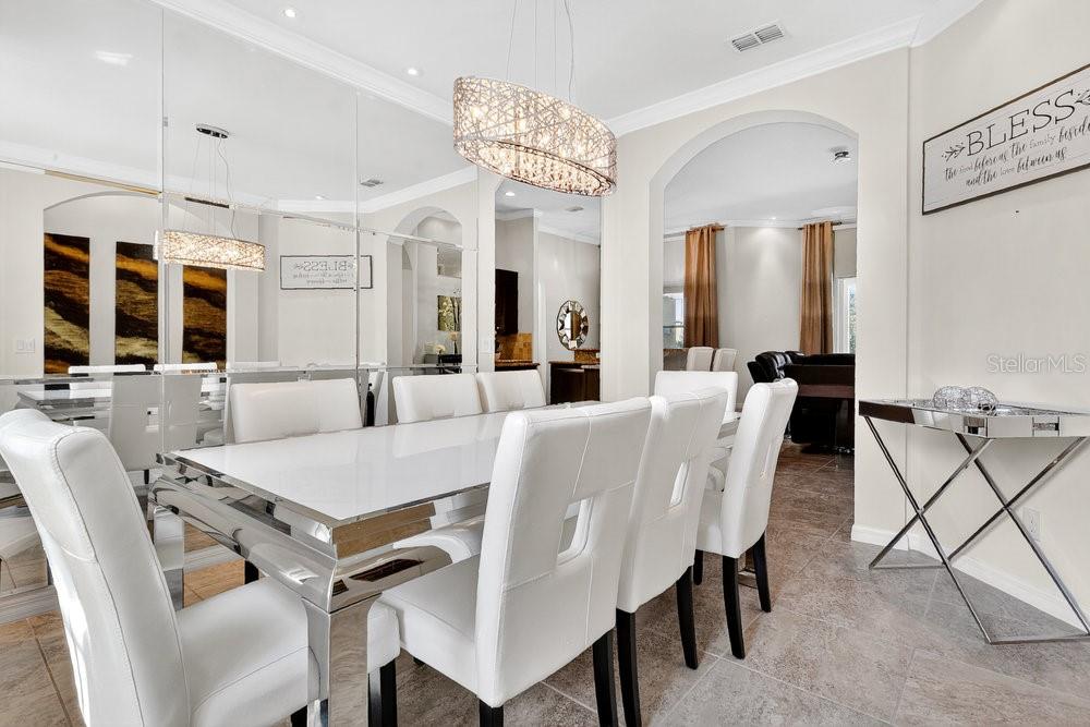4060 OAK TREE DRIVE