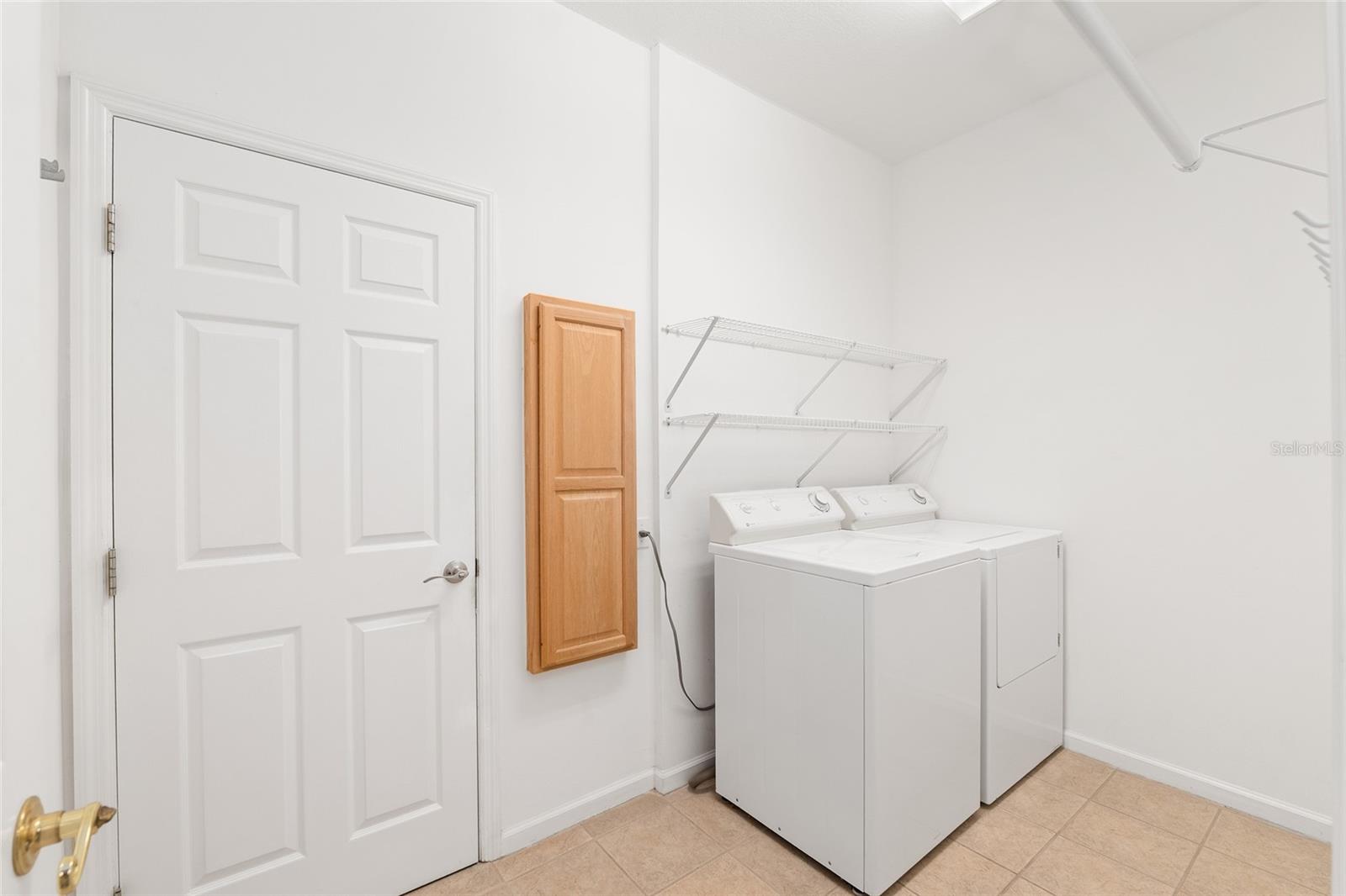 OCALA PALMS UN 07 - Residential Lease