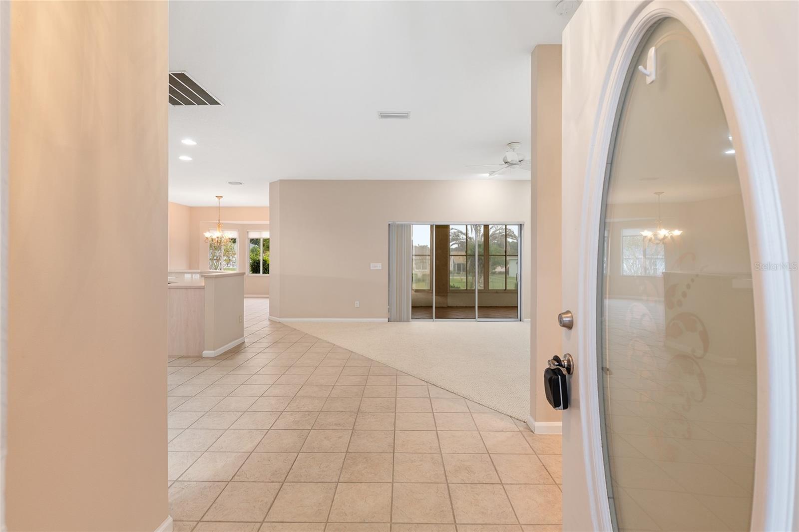 OCALA PALMS UN 07 - Residential Lease