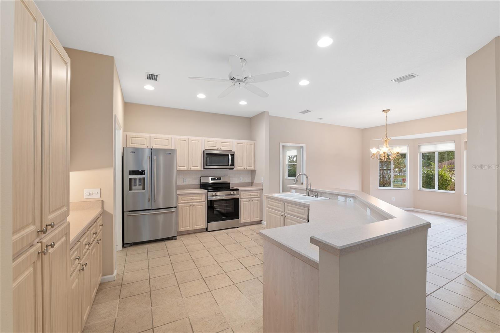 OCALA PALMS UN 07 - Residential Lease