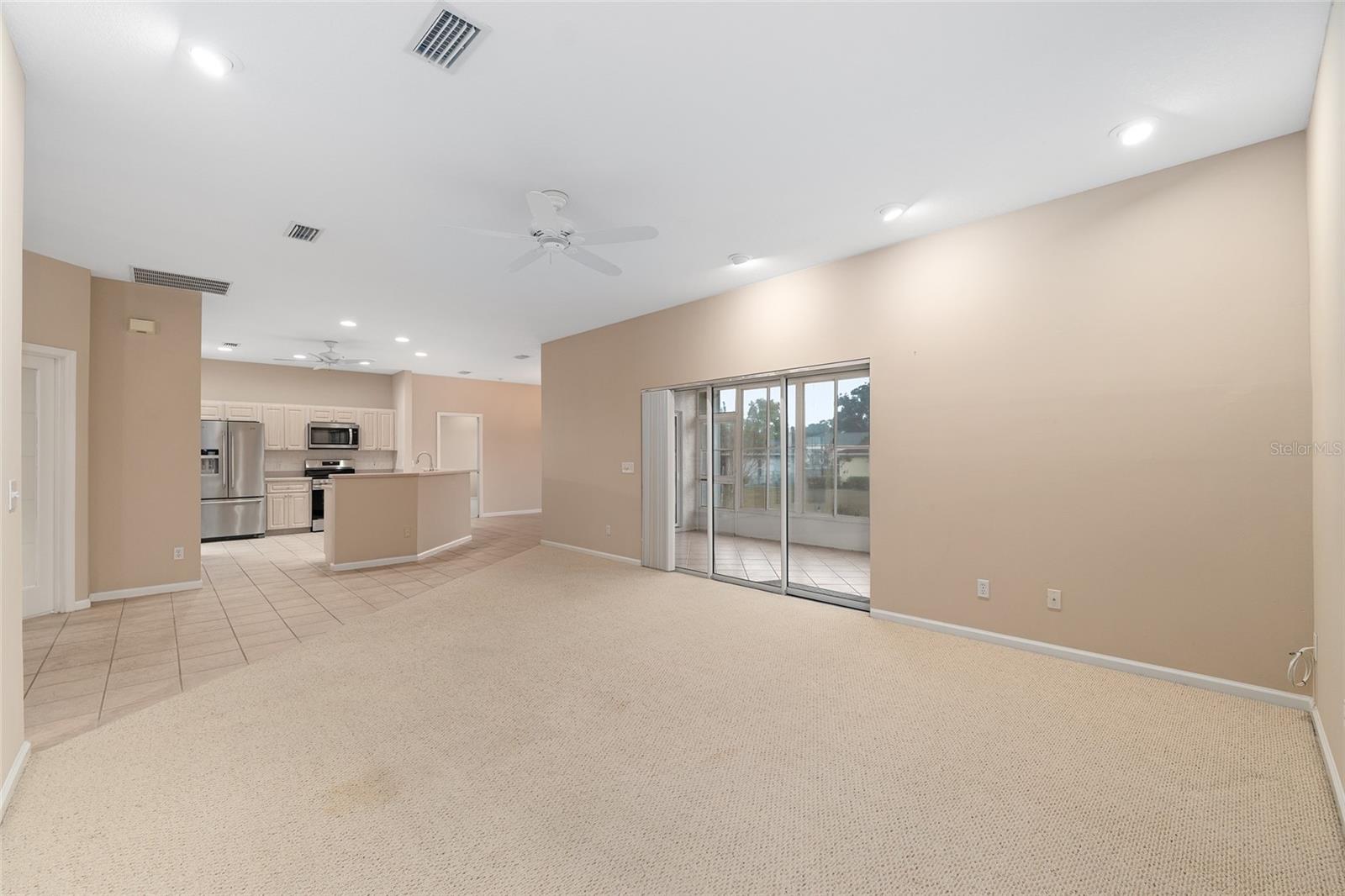 OCALA PALMS UN 07 - Residential Lease