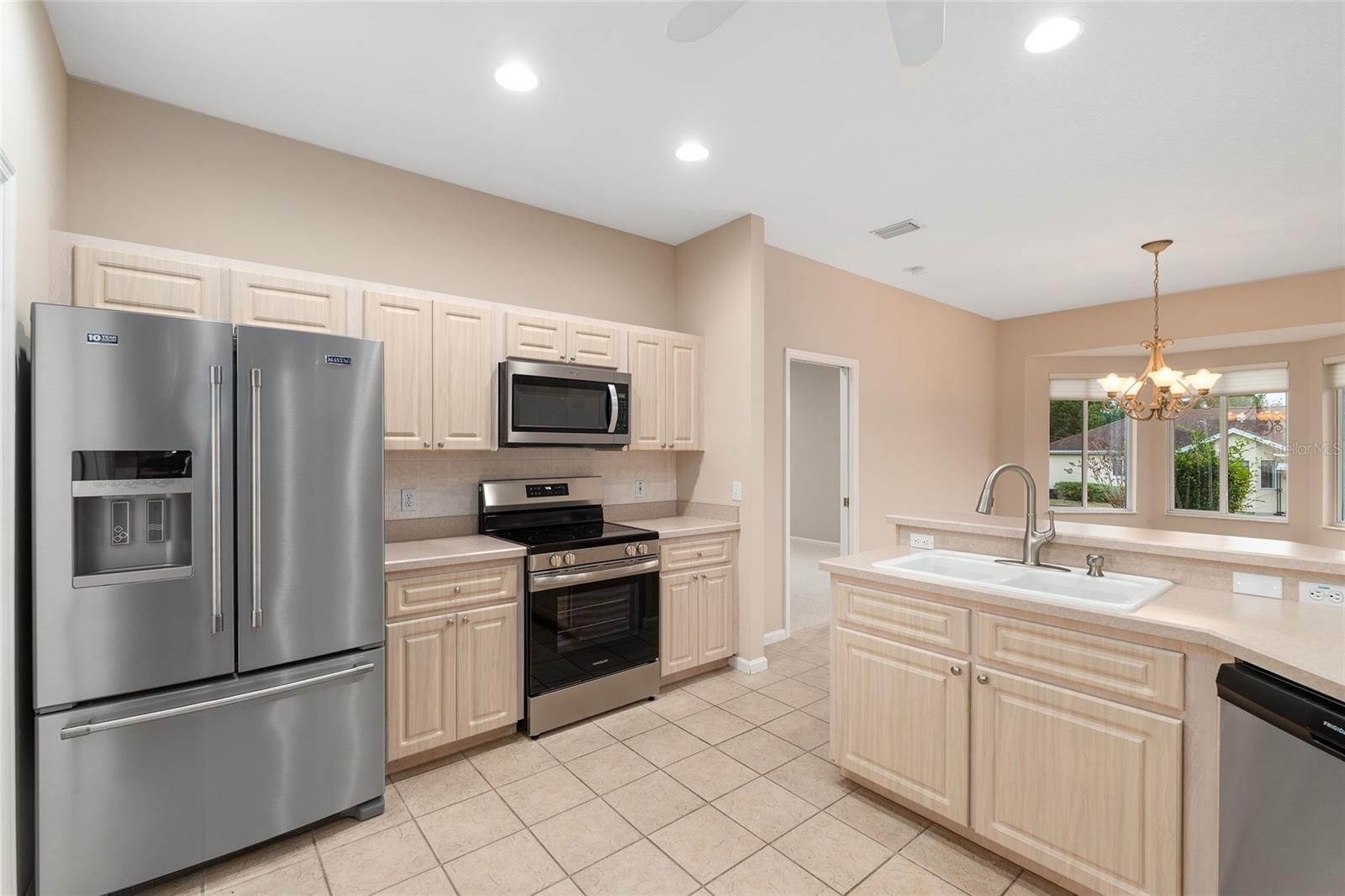 OCALA PALMS UN 07 - Residential Lease