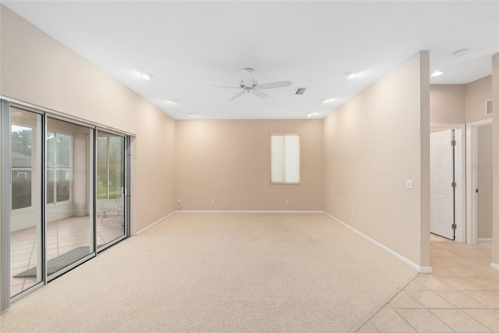 OCALA PALMS UN 07 - Residential Lease