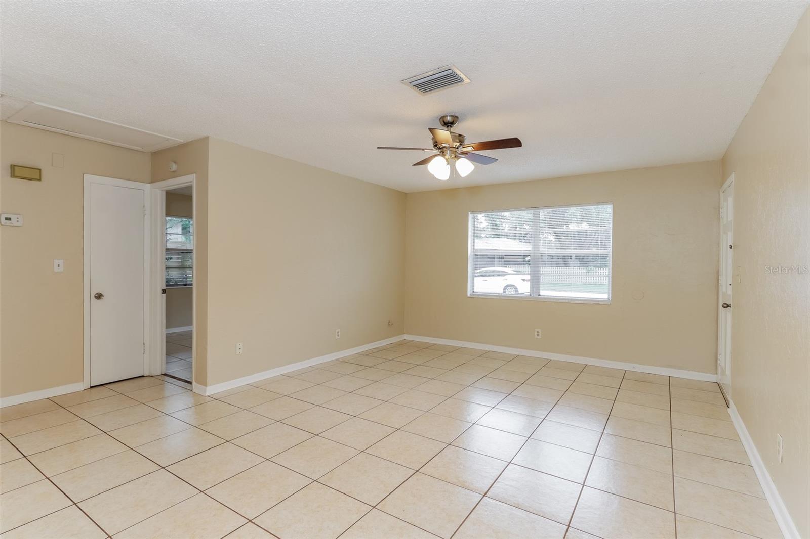 KNIGHTS ACRES - Residential Lease