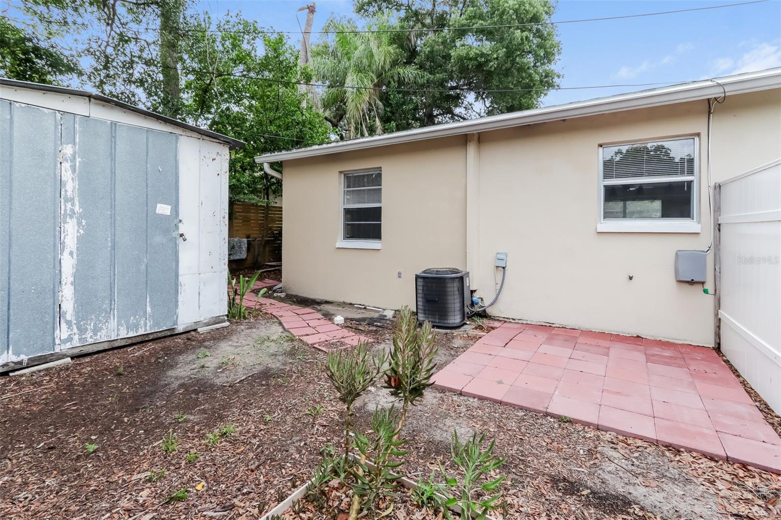 KNIGHTS ACRES - Residential Lease