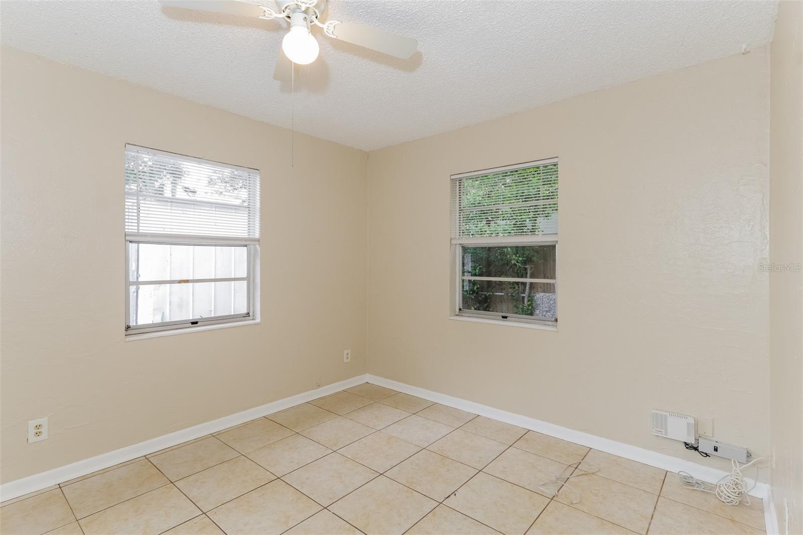 KNIGHTS ACRES - Residential Lease